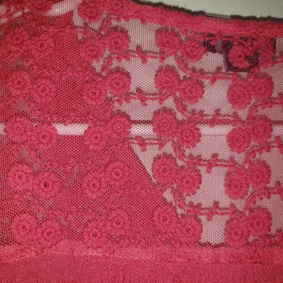 New Directions bell sleeve floral lace top SZ SMALL - Picture 2 of 12